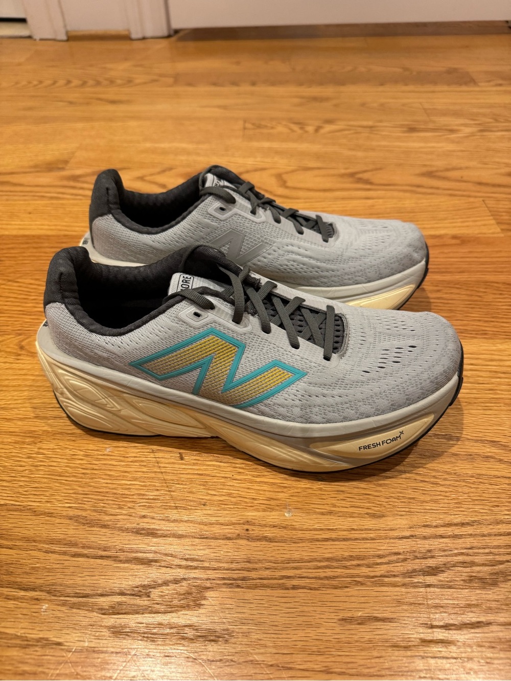 New Balance Men's Light Gray Running Shoes with Teal & Yellow N Logo